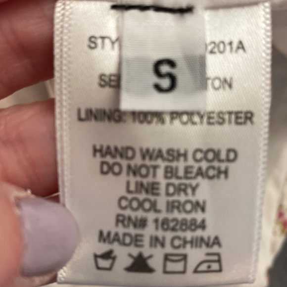 Women’s Size Small Strappy Floral Sundress with VNeckline — So Pretty For Summer - Picture 10 of 10